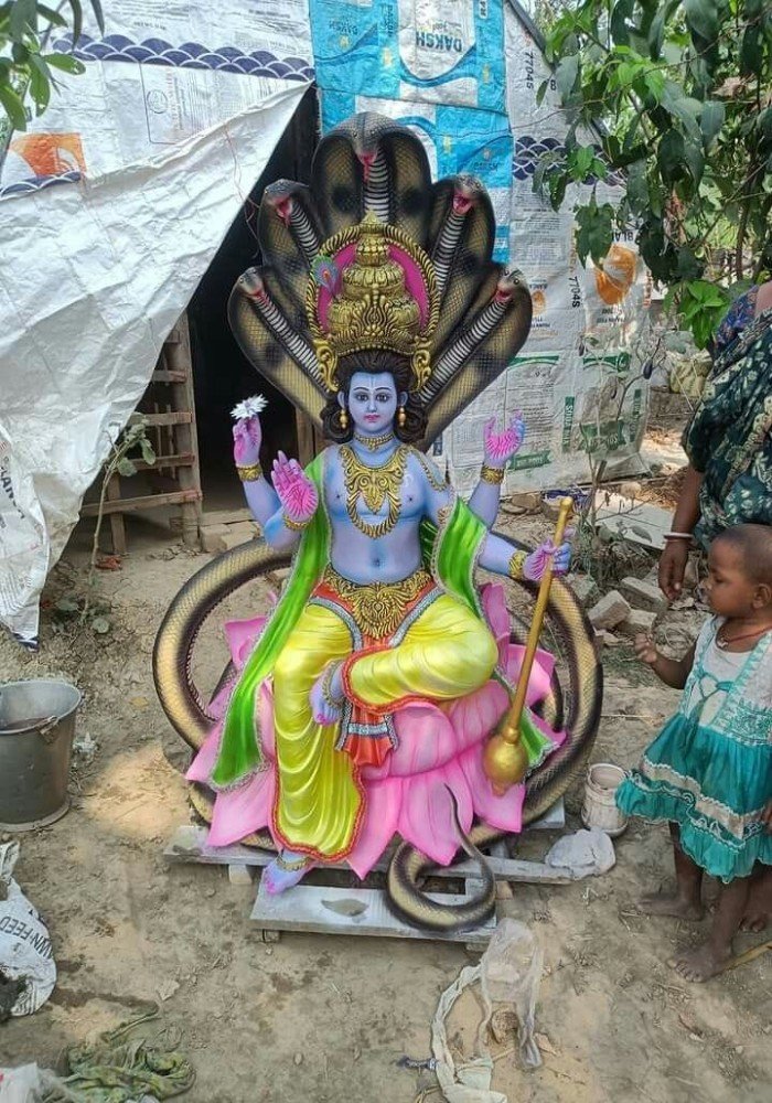 Narayana Fiberglass statue